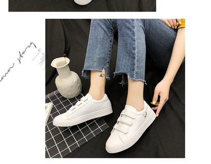 Casual Sneakers With Heart-Shaped Decor