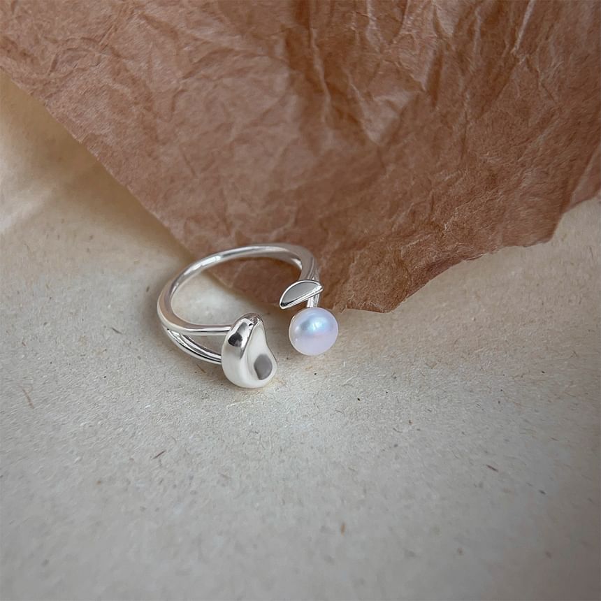 Bague en fausse perle