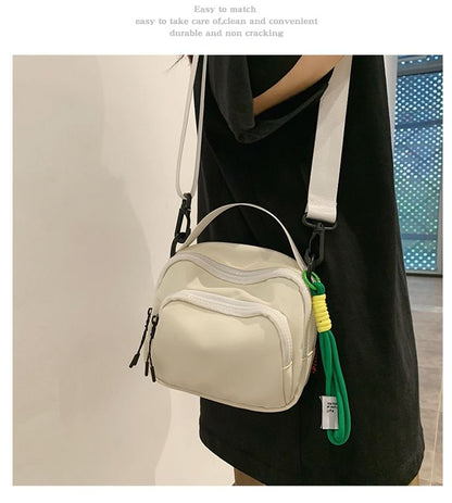 Umhängetasche aus schlichtem Canvas