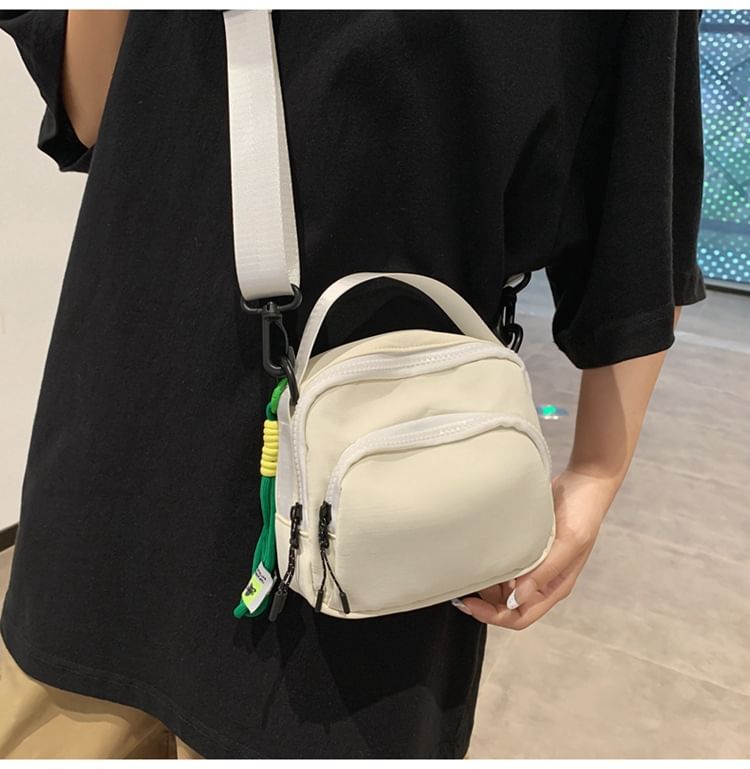 Umhängetasche aus schlichtem Canvas