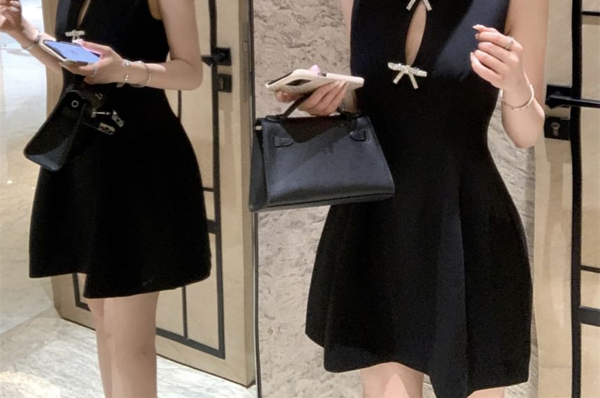 Plain Cutout Bow Mini Dress Neck Round A-Line Sleeveless Rhinestone