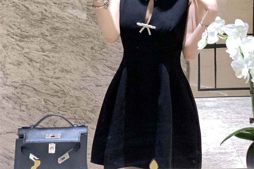 Plain Cutout Bow Mini Dress Neck Round A-Line Sleeveless Rhinestone