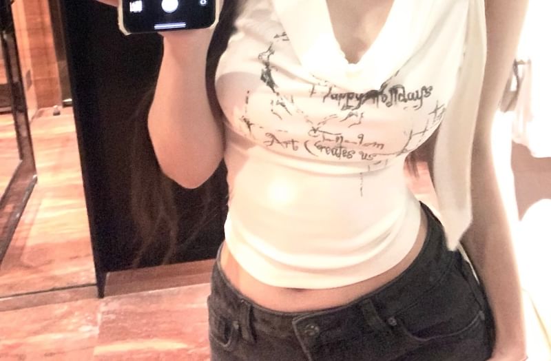 Choker-Neck Cowl Neck Tank Crop Lettering Top