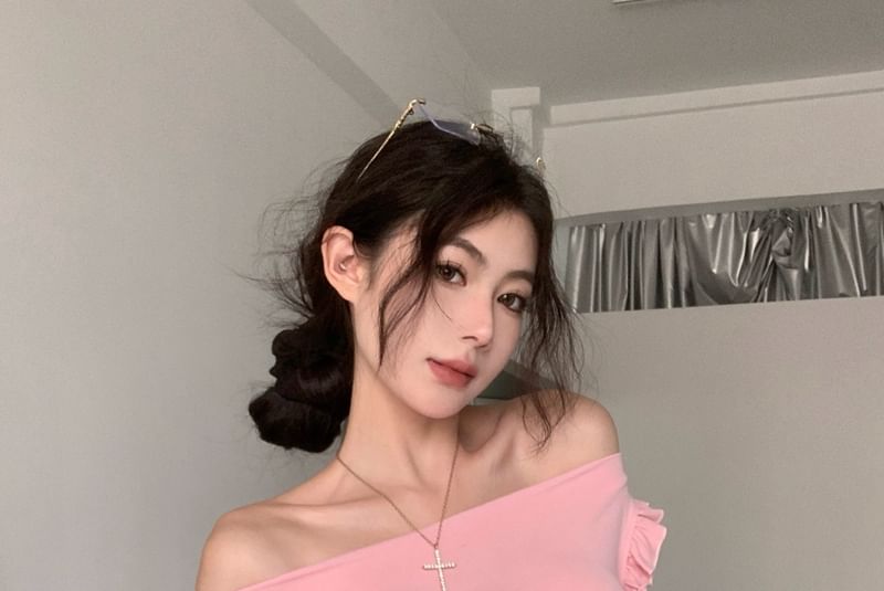 Plain Off-Shoulder Crop T-Shirt Ruffled