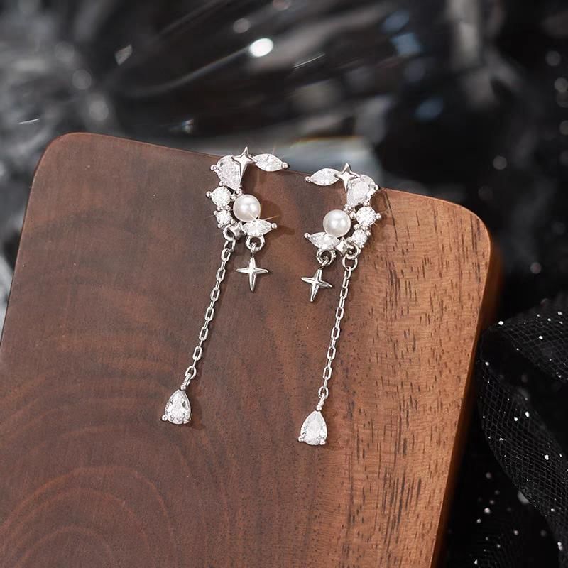 Moon & Star Alloy Dangle Earring