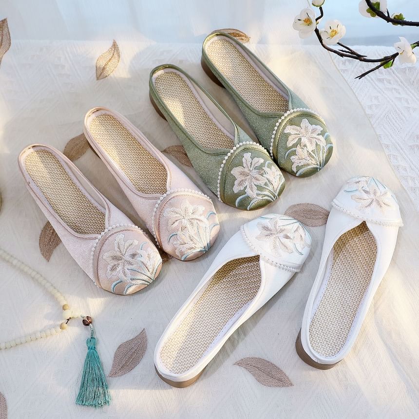 Flats Textile Embroidered