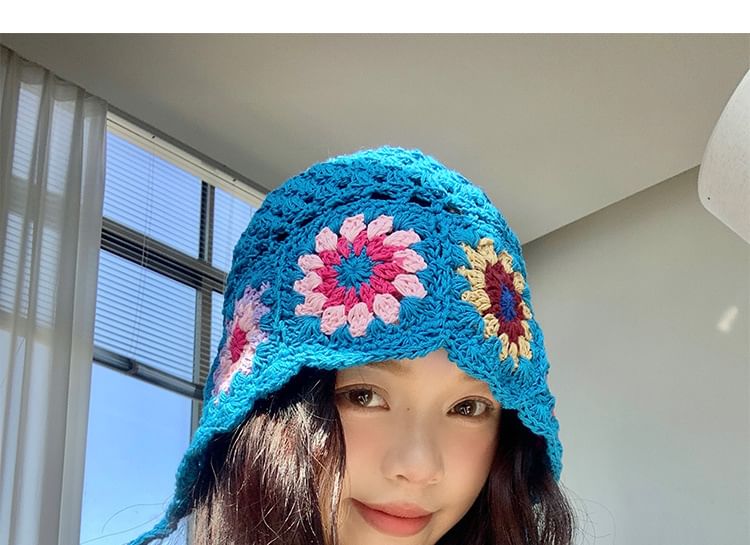 Crochet Floral Pattern Bucket Hat