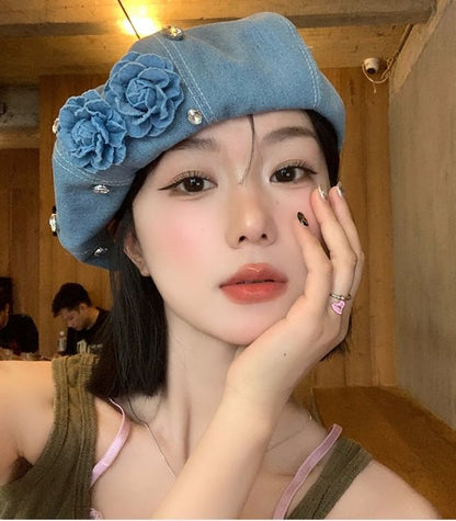 Béret en jean à strass et fleurs