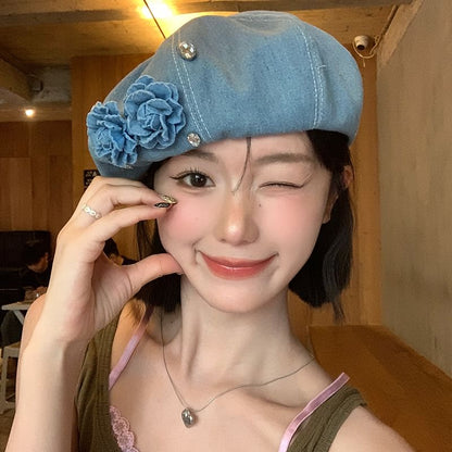 Béret en jean à strass et fleurs