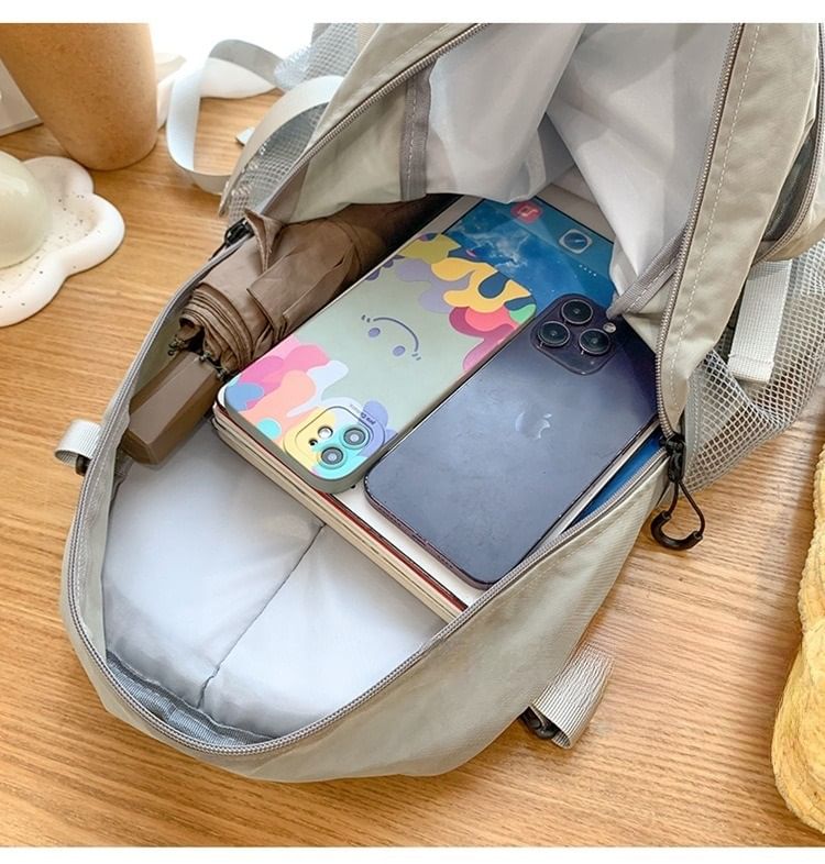 Multi-Pocket Star Mesh Panel Backpack Print