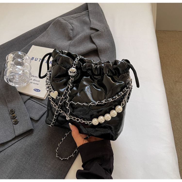 Chain Bucket Strap Bag Quilted