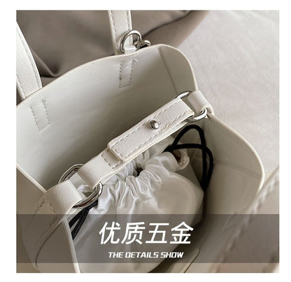 Chain Bag Flower Bucket Set: Strap Pouch +