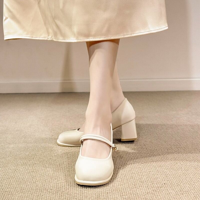 Mary Jane Block Pumps Heel