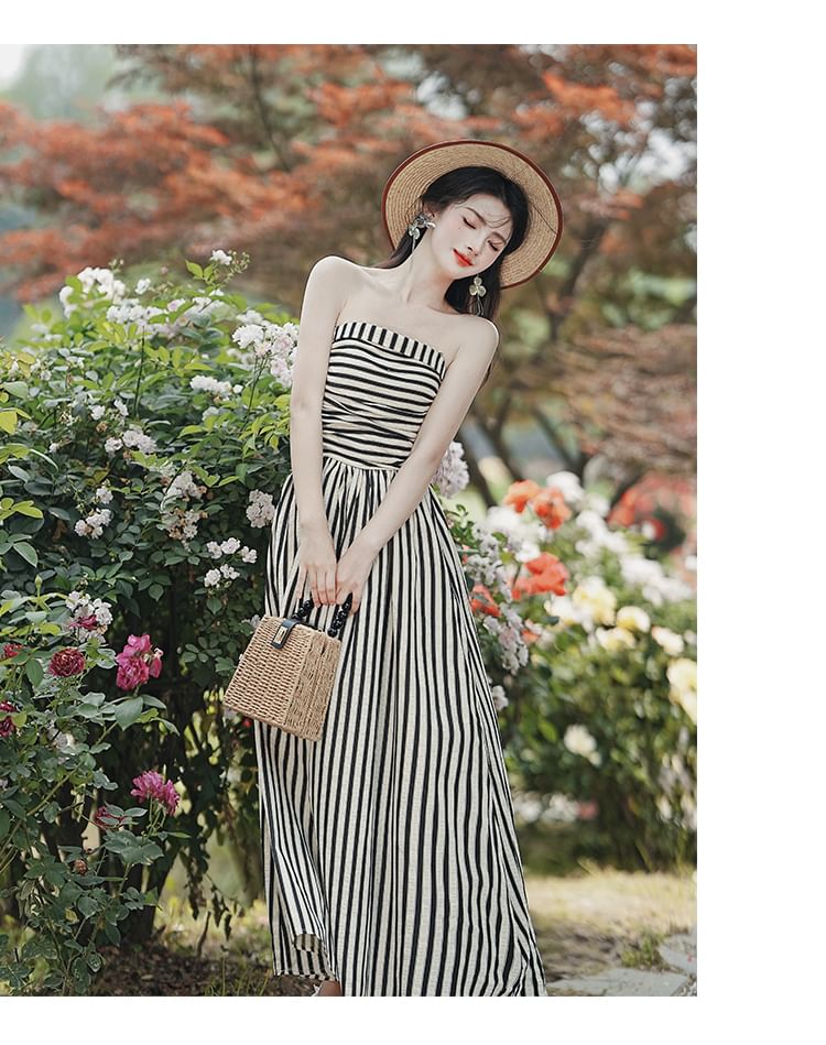 Set: Tie Shoulder Striped Ruched Maxi A