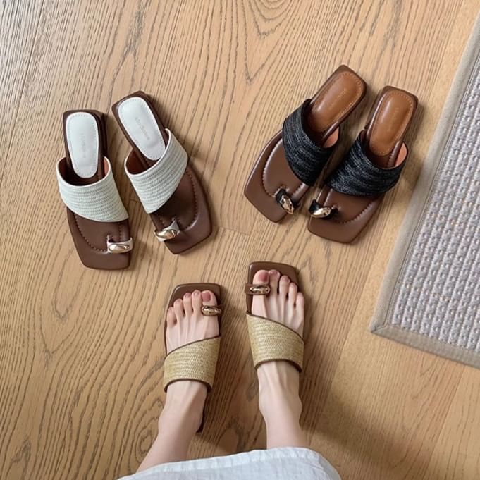 Toe Sandals Loop Straw
