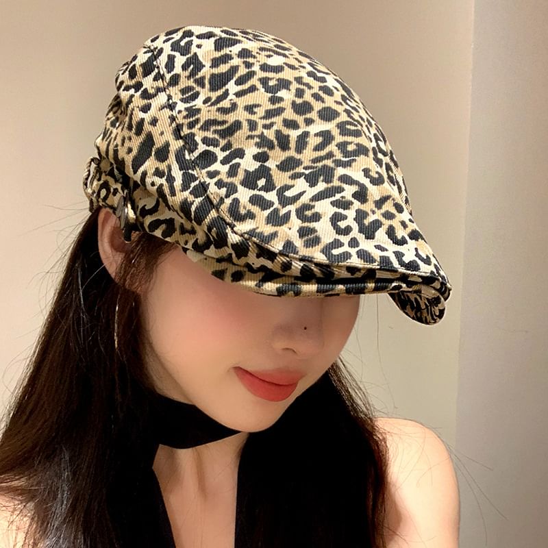 Flat Leopard Print Cap