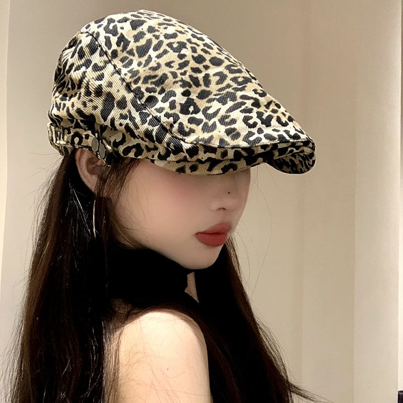 Flat Leopard Print Cap