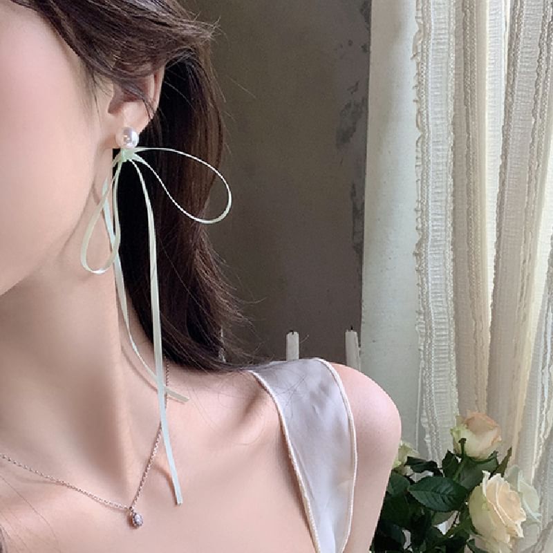 Faux Earring Bow Pearl
