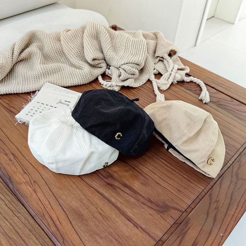 Lettering Beret Metal Hat