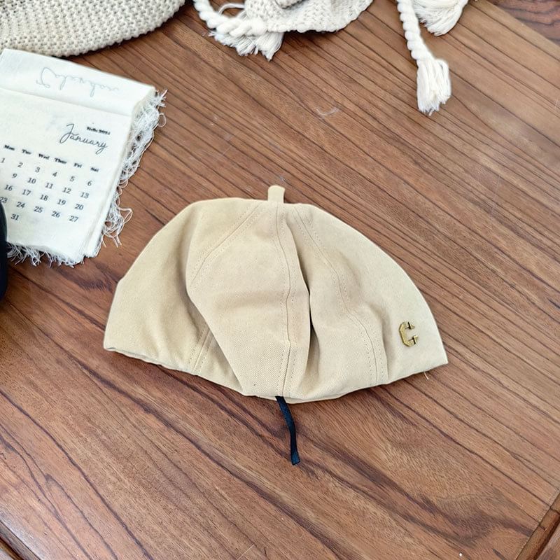 Lettering Beret Metal Hat