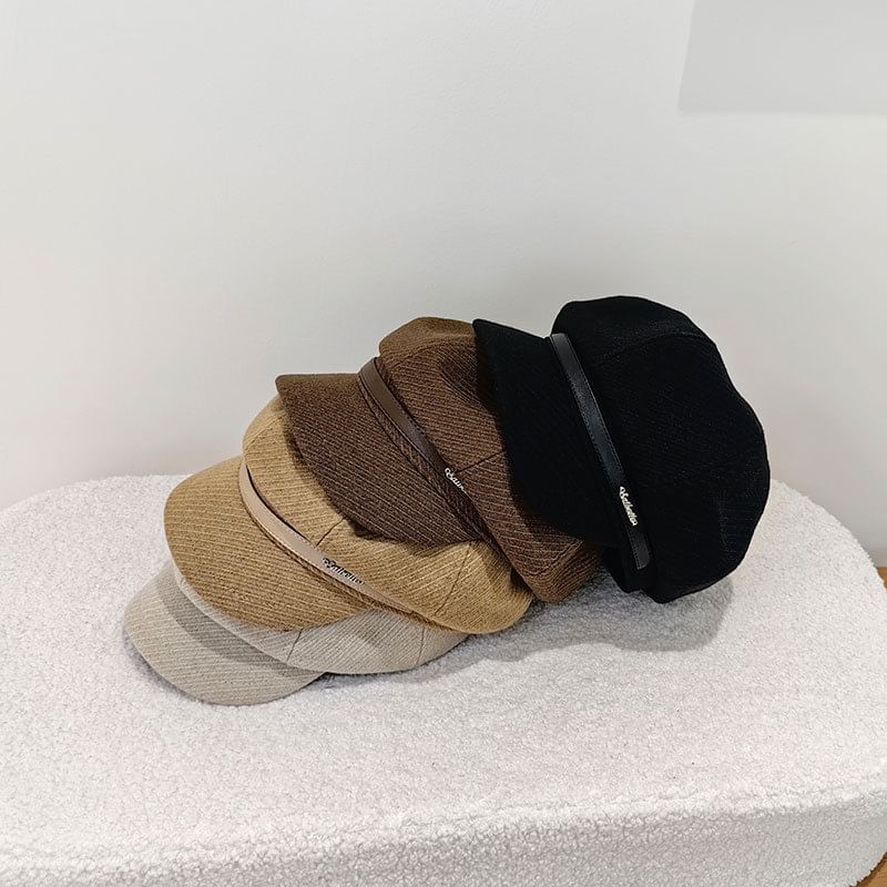 Lettering Cap Newsboy Belt