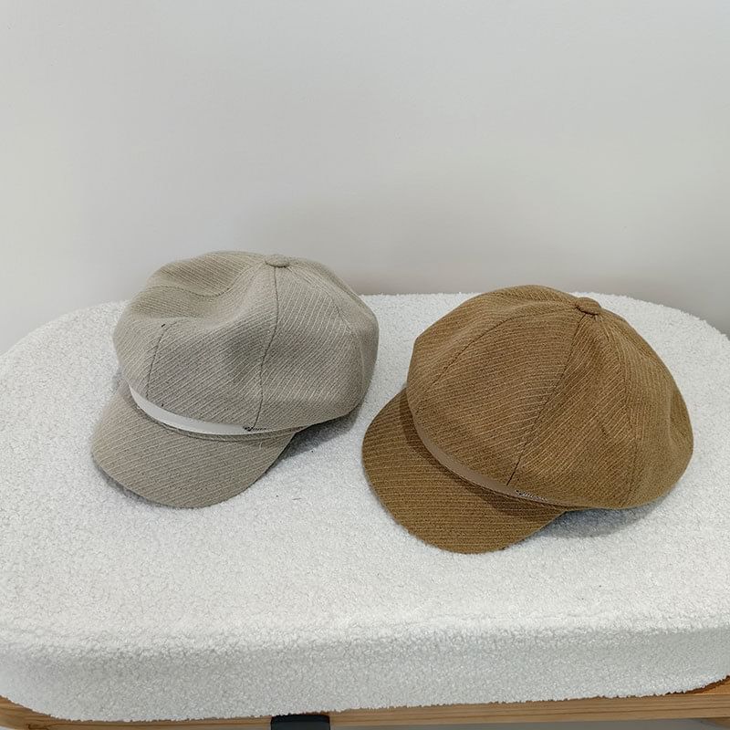 Lettering Cap Newsboy Belt