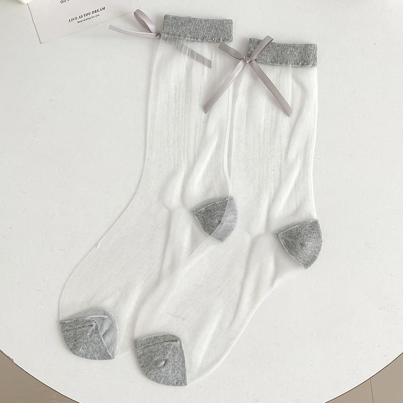 Bow Accent Mesh Socks Set