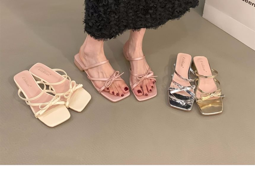 Square-Toe Bow Slide Sandals