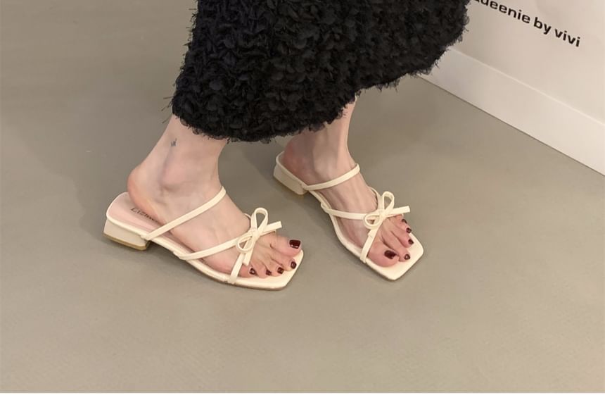 Square-Toe Bow Slide Sandals