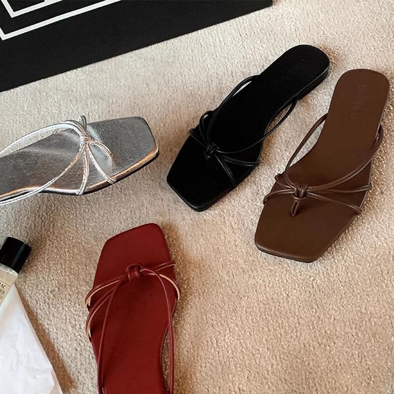 Thong Knotted Sandals