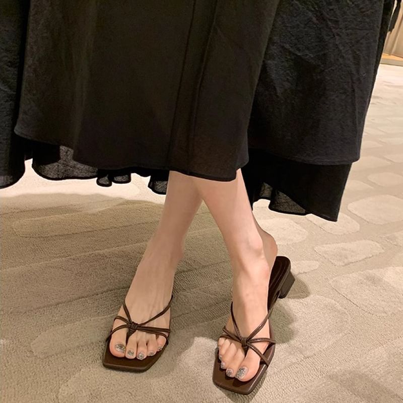 Thong Knotted Sandals