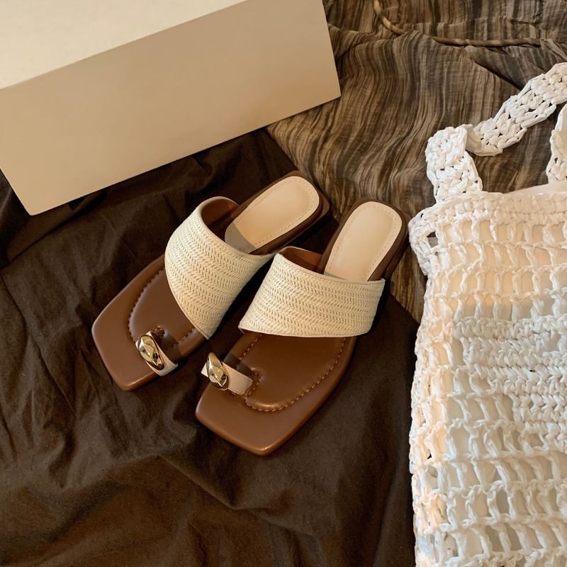 Metal Straw Square Chunky Toe Loop Sandals Heel Accent