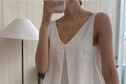 Sleeveless V-Neck Plain Flowy Blouse