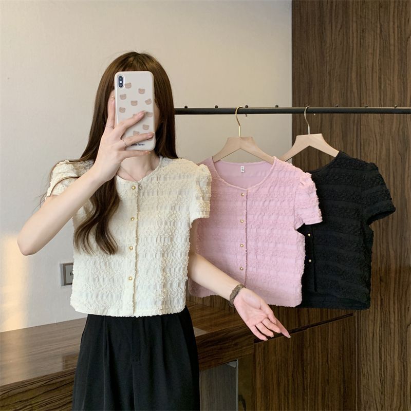 Plain Top Short-Sleeve Frill Neck Button Round