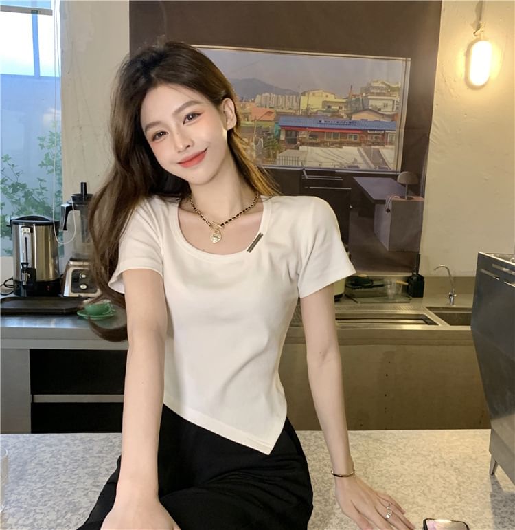 Crew Neck Asymmetrical Plain Short-Sleeve Tee