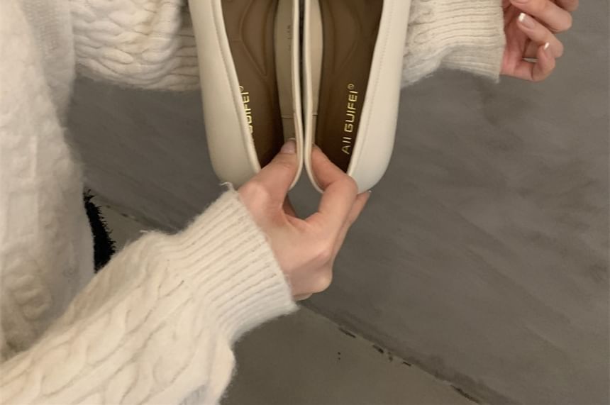 Square Bow Toe Flats