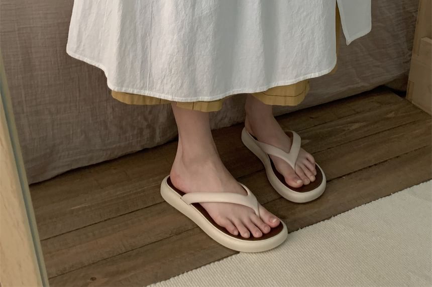 Two Tone Flip-Flops