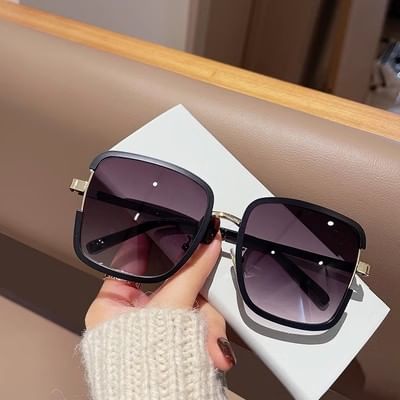 Oversized Sunglasses Square