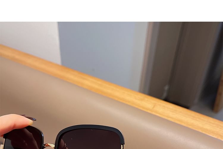 Oversized Sunglasses Square