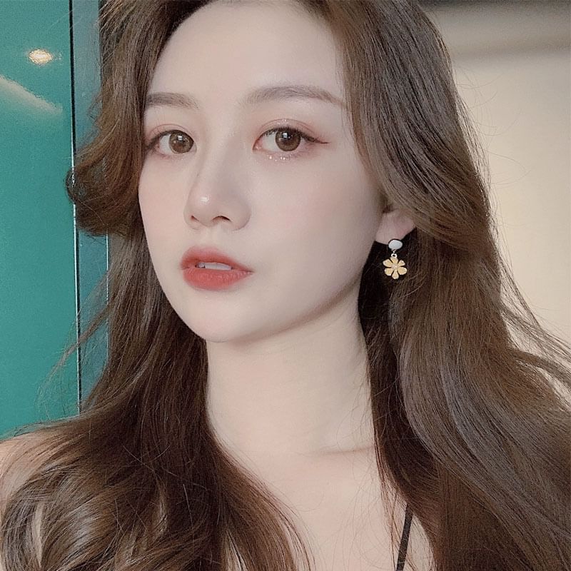 Flower Clip / Drop Earring On