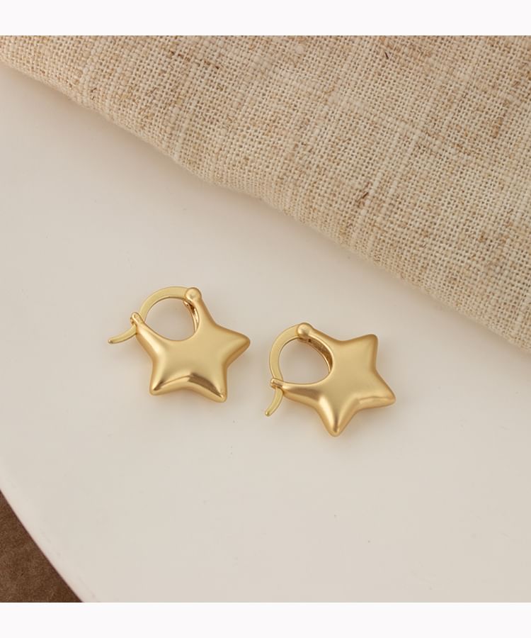 / Star Earring Huggie Clip-On