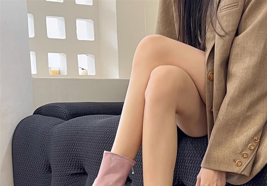 Pointy Boots High Hell Short