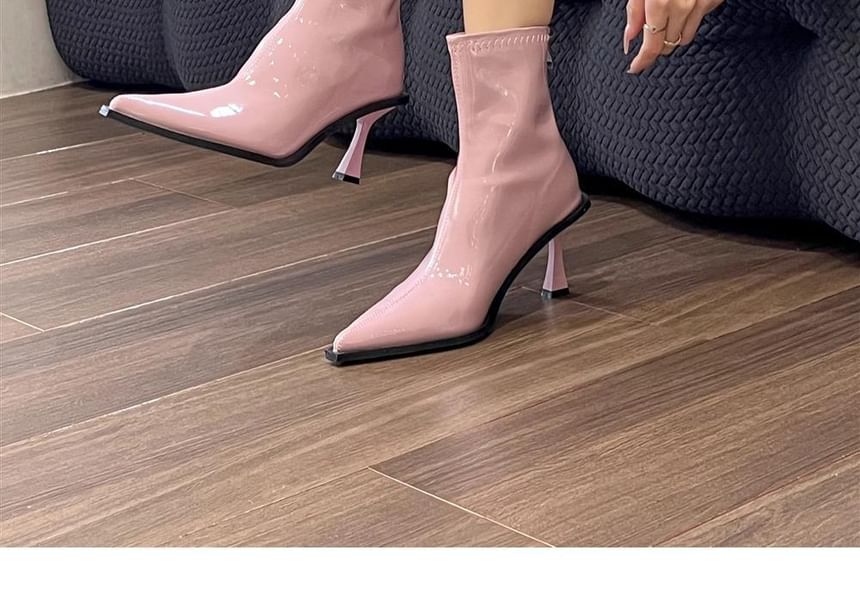 Pointy Boots High Hell Short