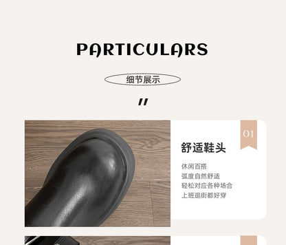 Short Buckled Plain Boots Platform