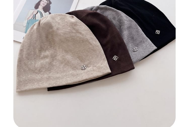 Lettering Beanie Accent