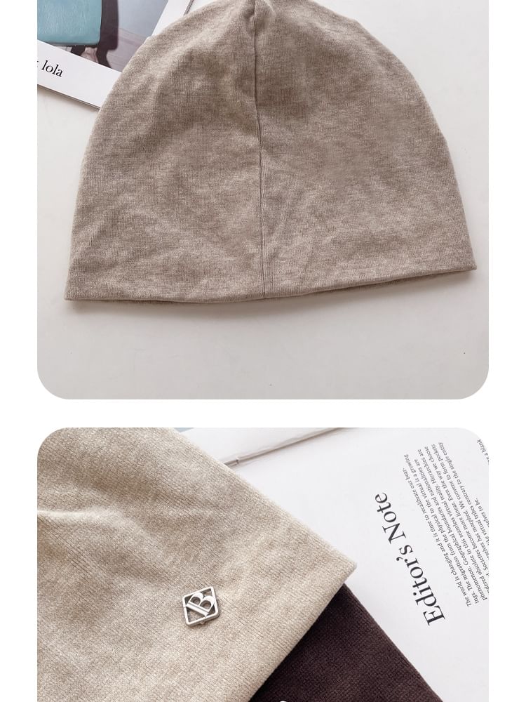 Lettering Beanie Accent