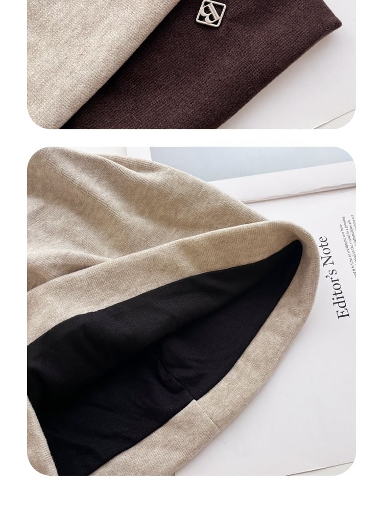 Lettering Beanie Accent