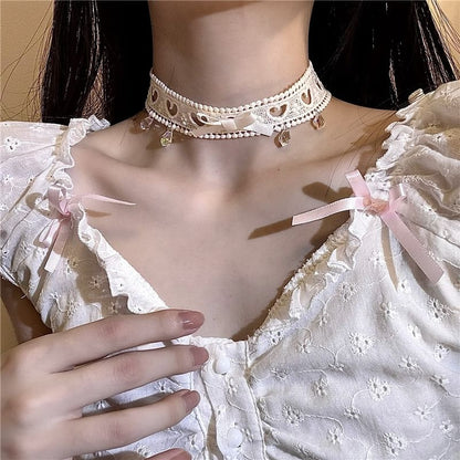 Accent Cutout Choker Heart Ribbon