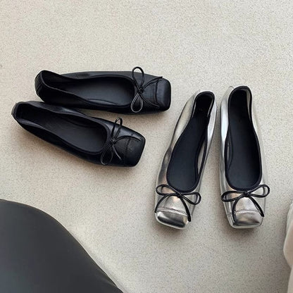 Heel Low Cap Toe Bow Pumps