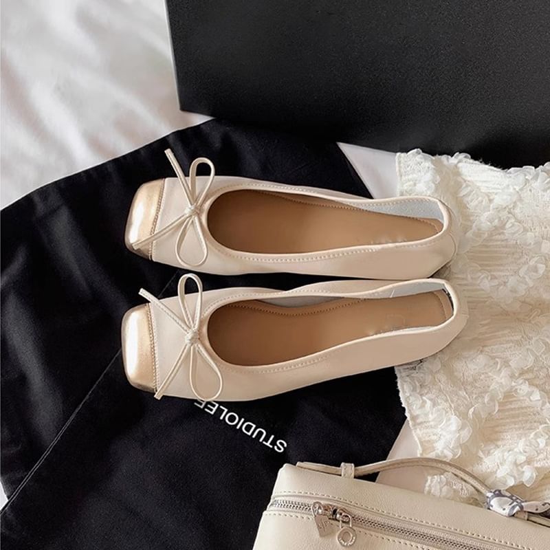 Heel Low Cap Toe Bow Pumps